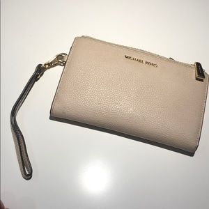 Michael Kors blush wristlet wallet